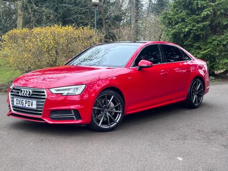 AUDI A4 2.0 TDI S line 