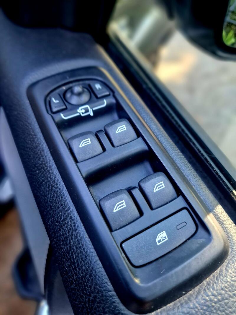 LAND ROVER DISCOVERY 4
