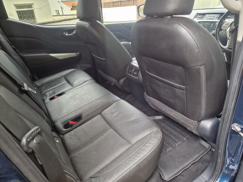 NISSAN NAVARA