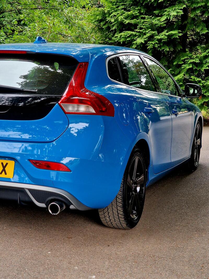 VOLVO V40