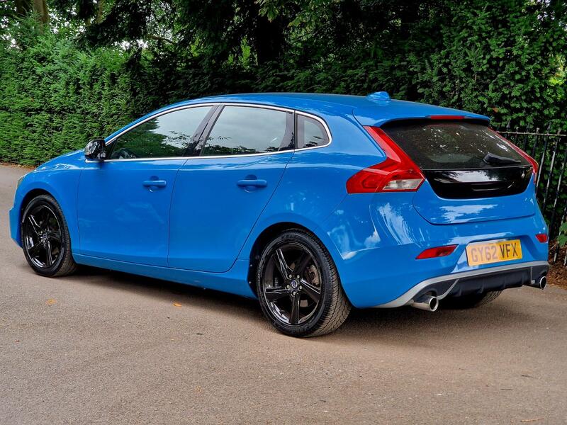 VOLVO V40