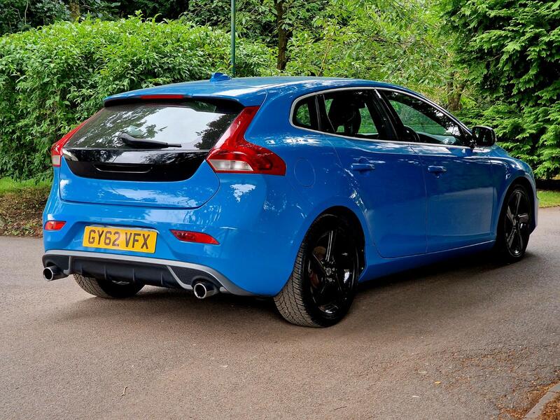 VOLVO V40