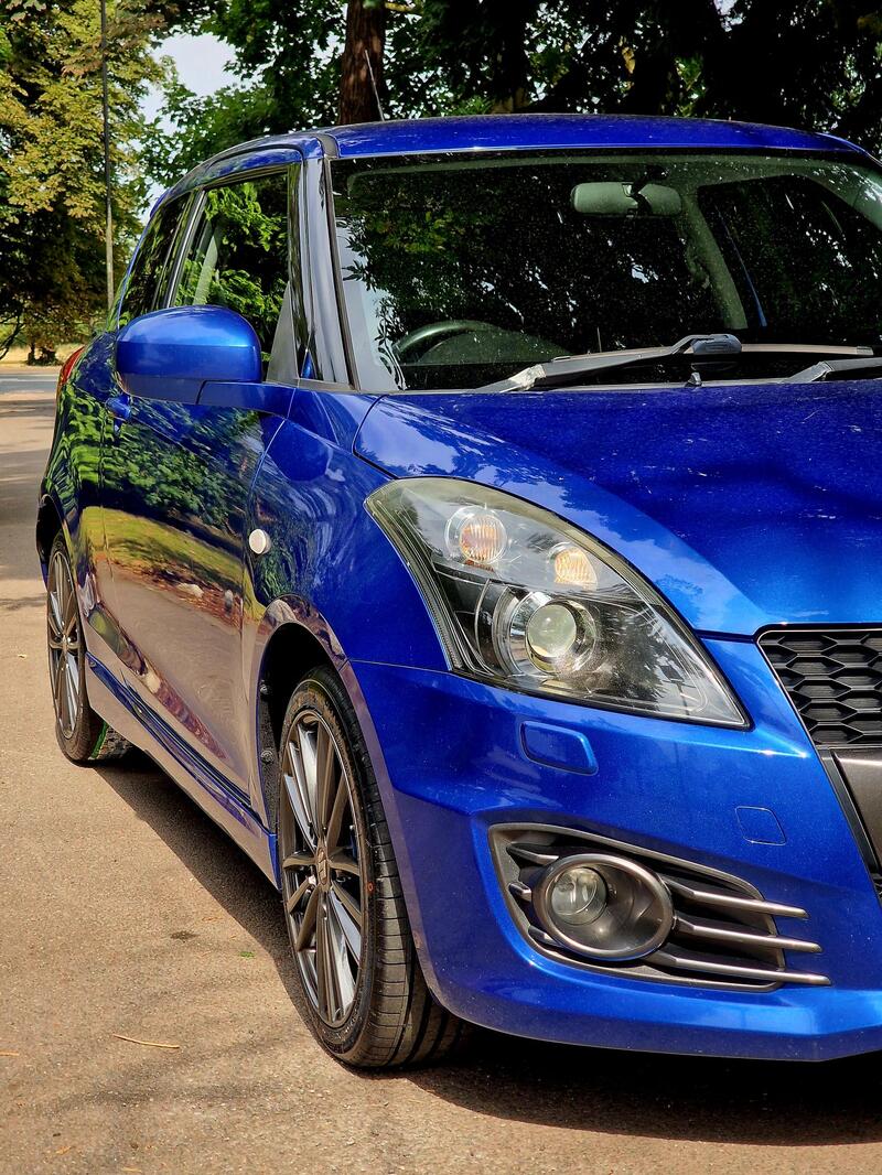 SUZUKI SWIFT