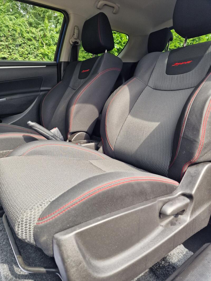 SUZUKI SWIFT