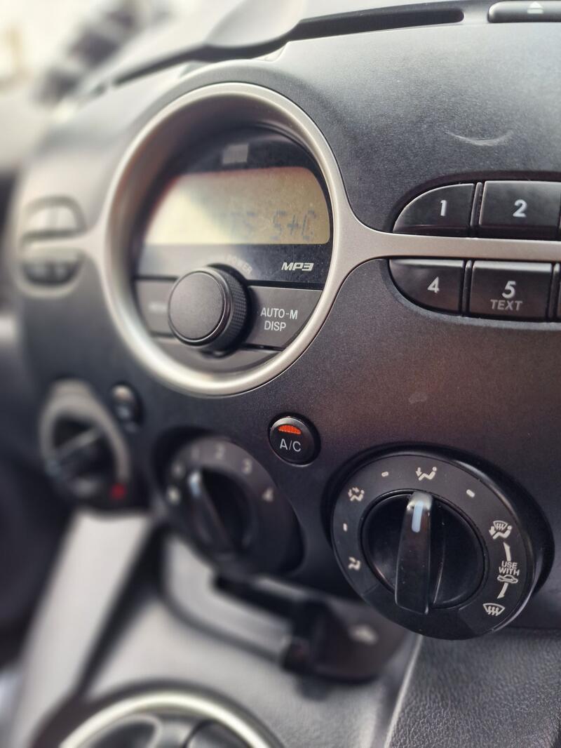 MAZDA MAZDA2