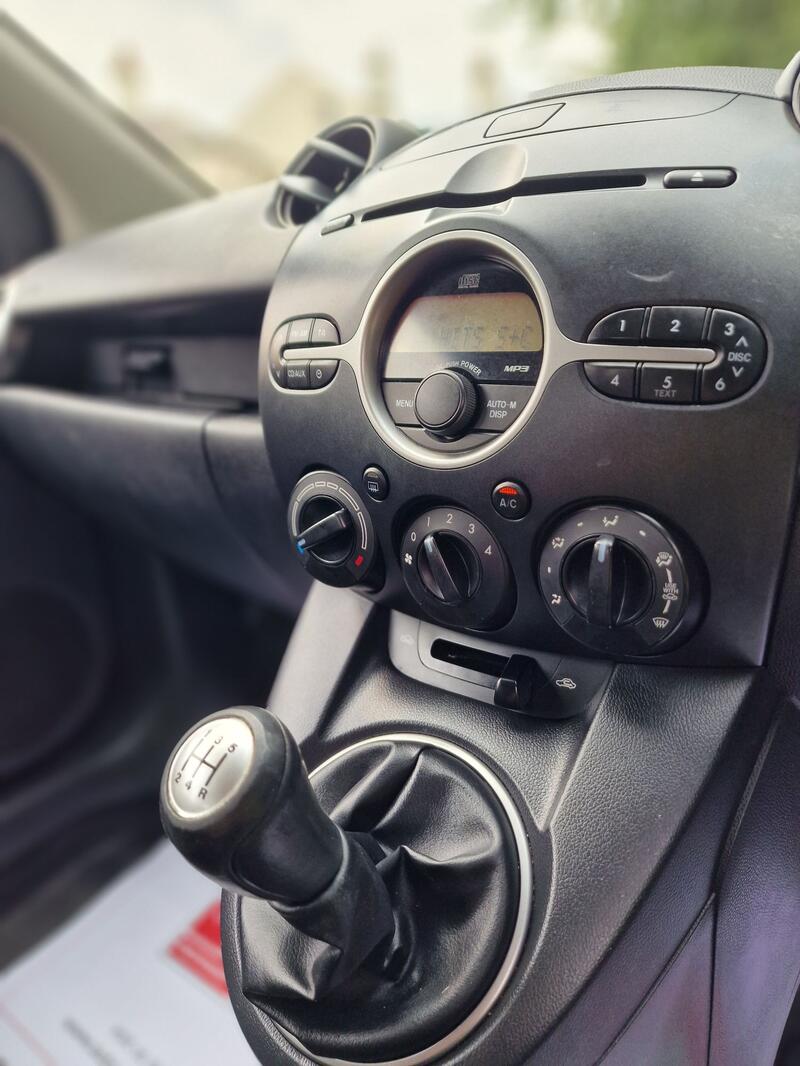 MAZDA MAZDA2