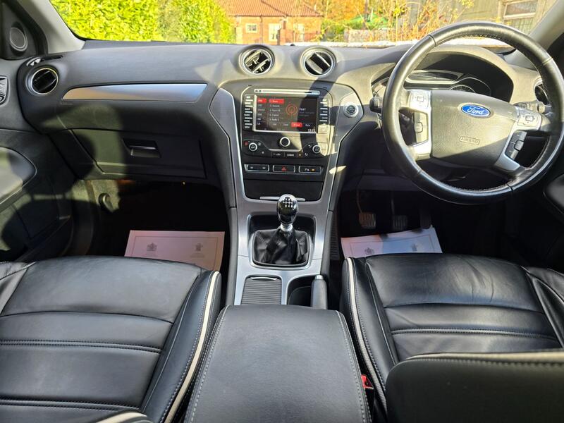 FORD MONDEO