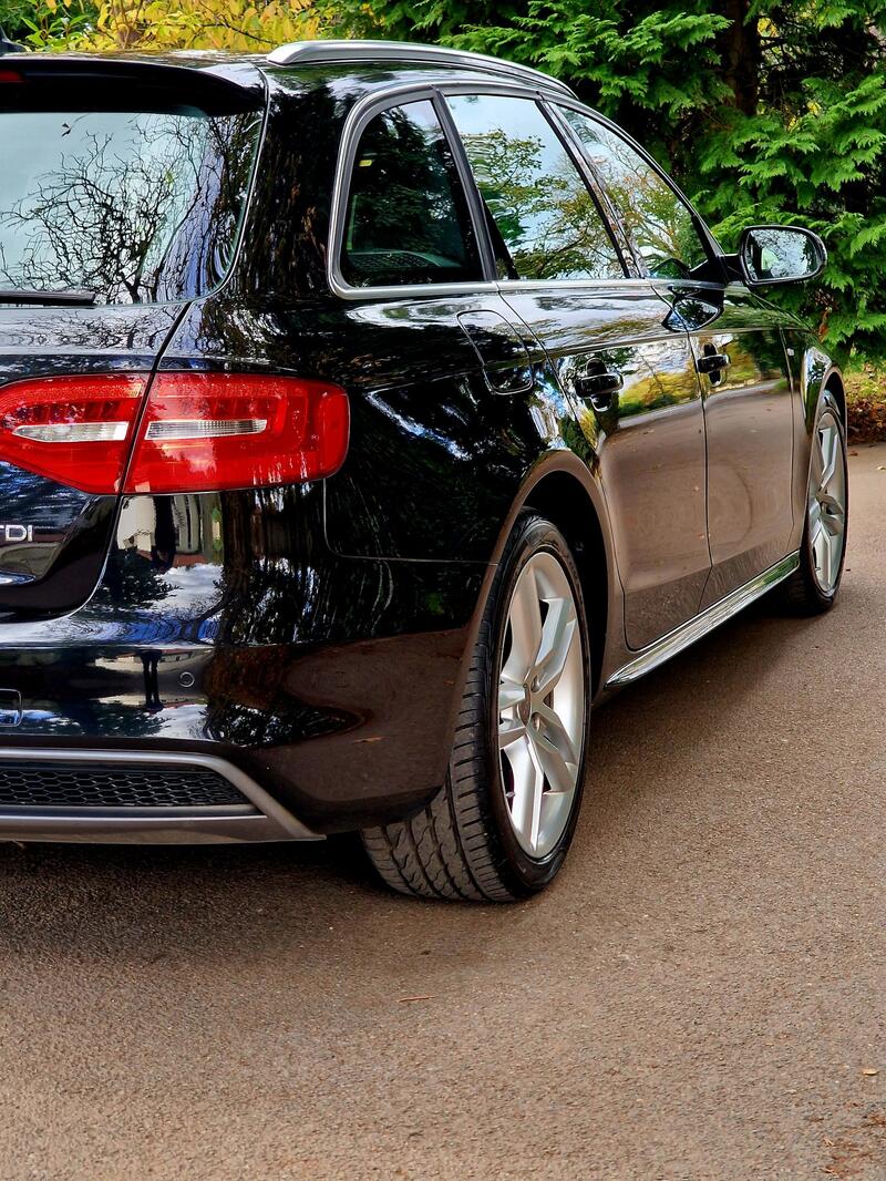 AUDI A4 AVANT