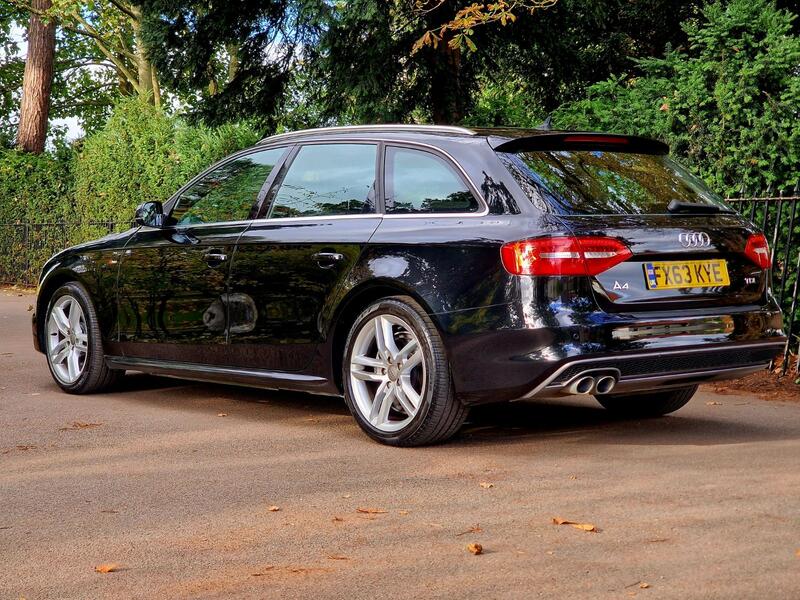 AUDI A4 AVANT