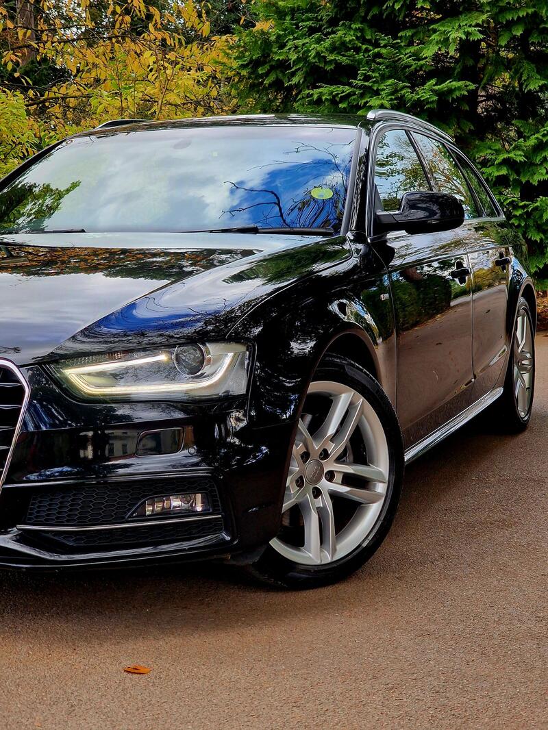 AUDI A4 AVANT