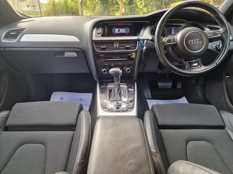 AUDI A4 AVANT