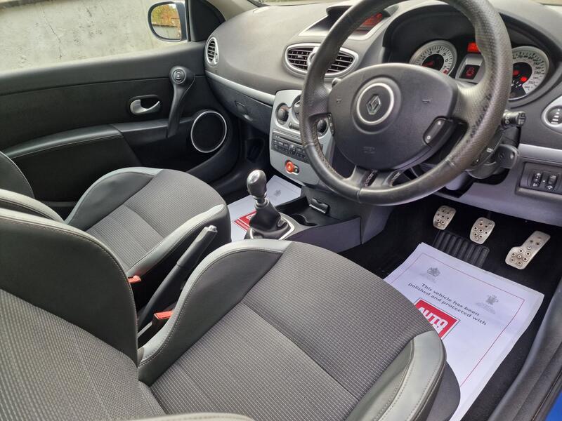 RENAULT CLIO