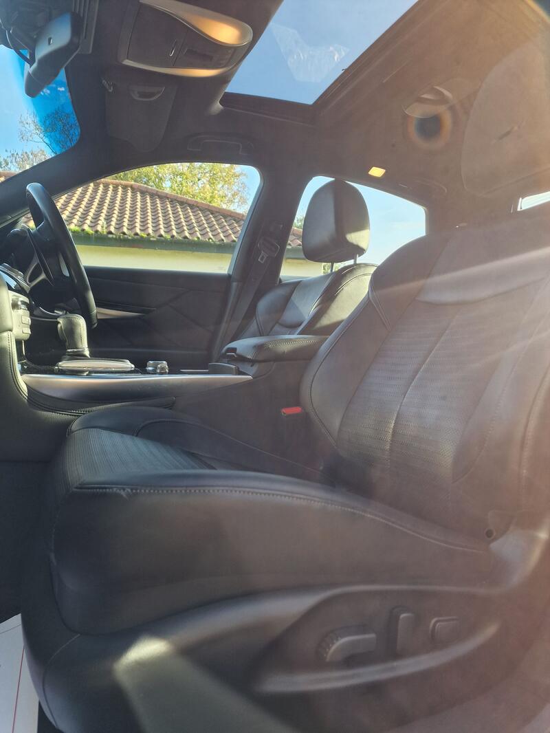 INFINITI Q70