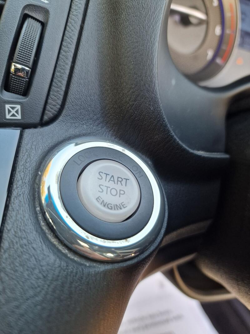 INFINITI Q70