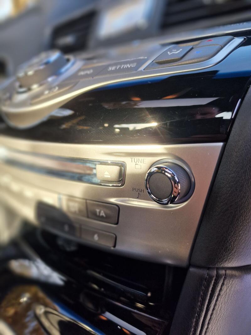 INFINITI Q70