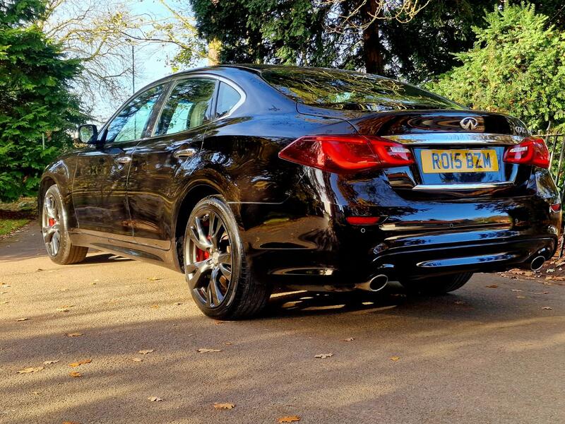 INFINITI Q70