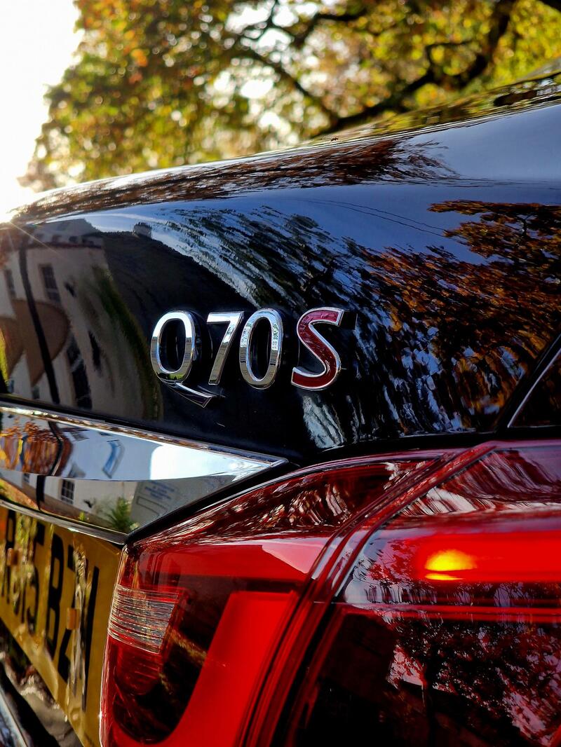 INFINITI Q70