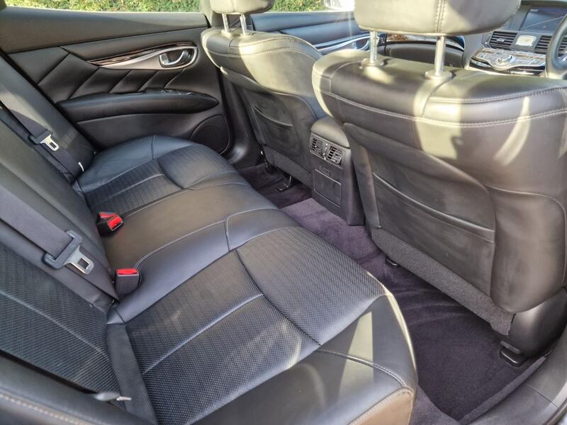 INFINITI Q70