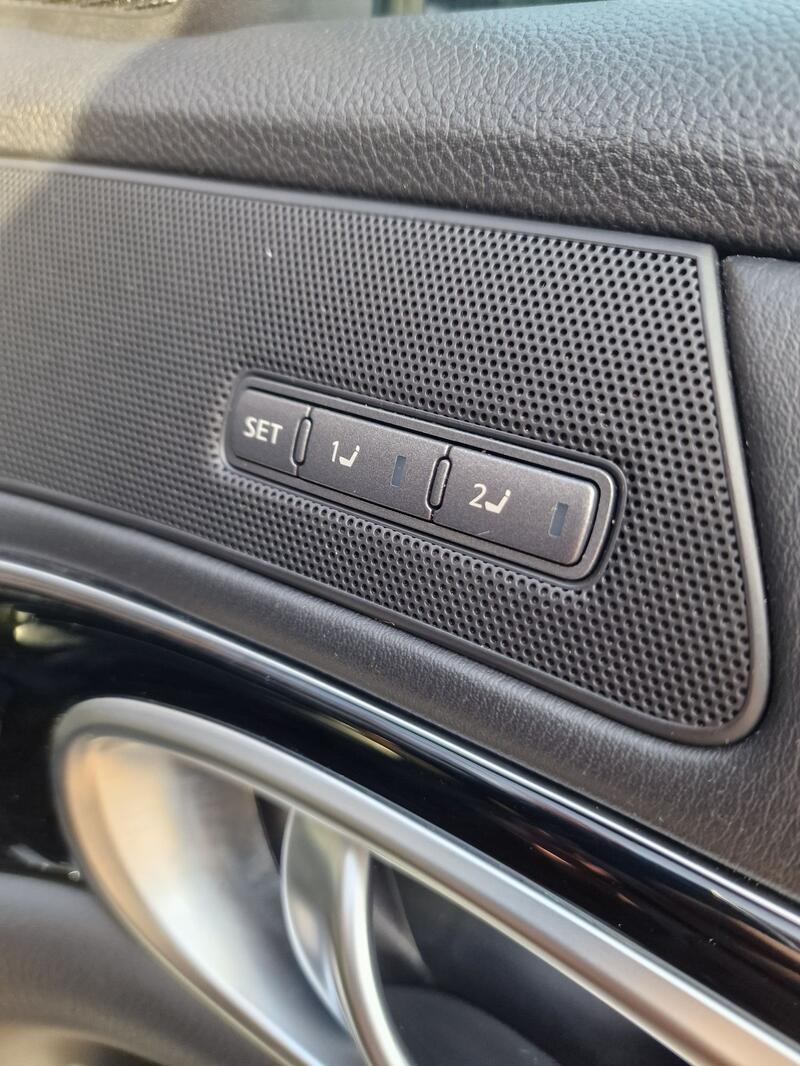 INFINITI Q70