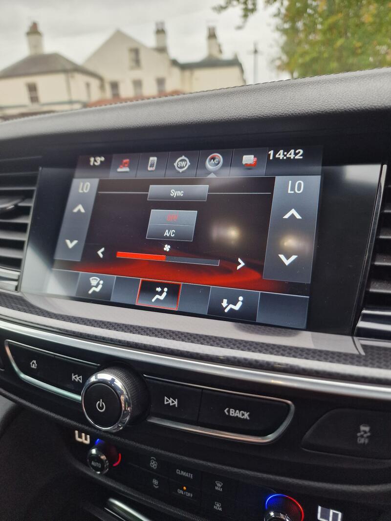 VAUXHALL INSIGNIA