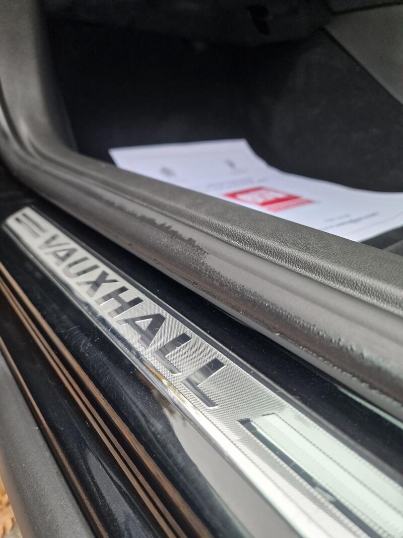 VAUXHALL INSIGNIA