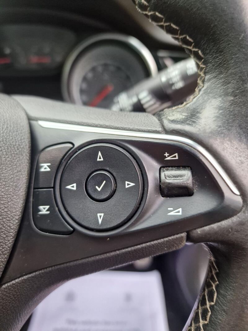 VAUXHALL INSIGNIA