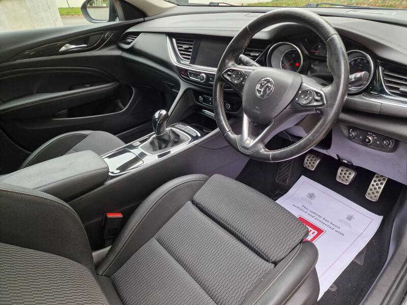 VAUXHALL INSIGNIA