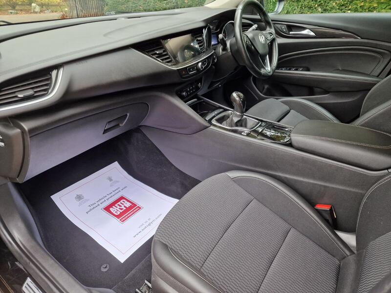 VAUXHALL INSIGNIA