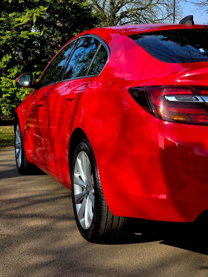 VAUXHALL INSIGNIA