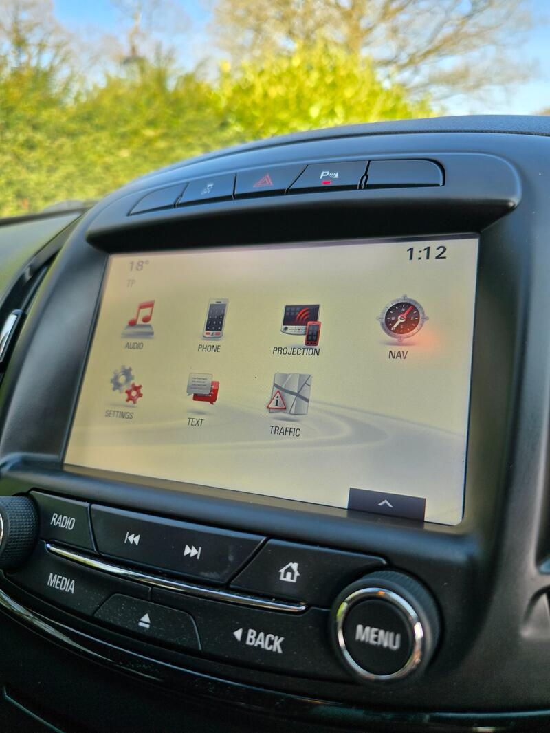 VAUXHALL INSIGNIA