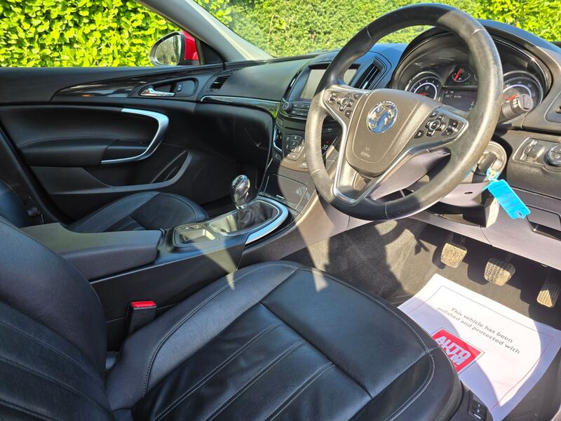 VAUXHALL INSIGNIA