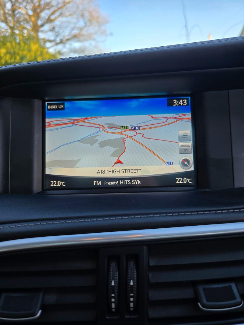 INFINITI Q30