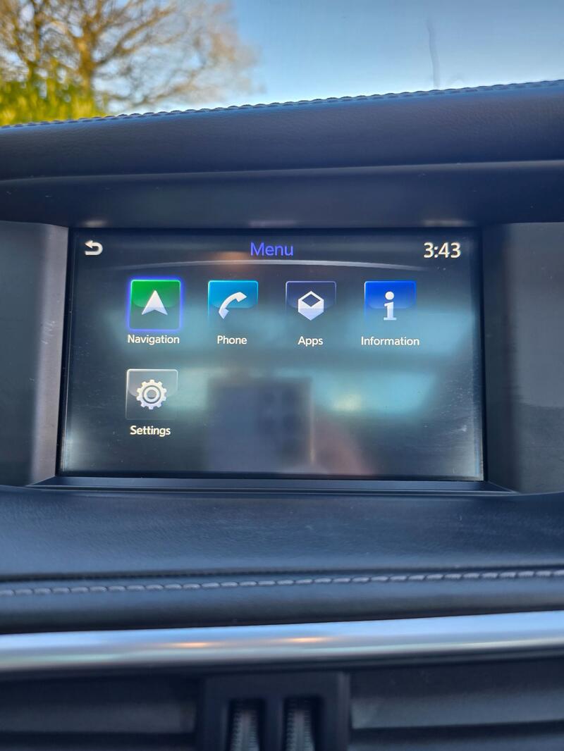 INFINITI Q30