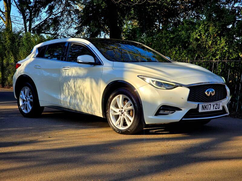 INFINITI Q30