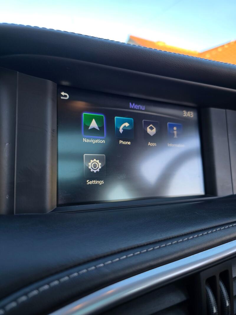 INFINITI Q30