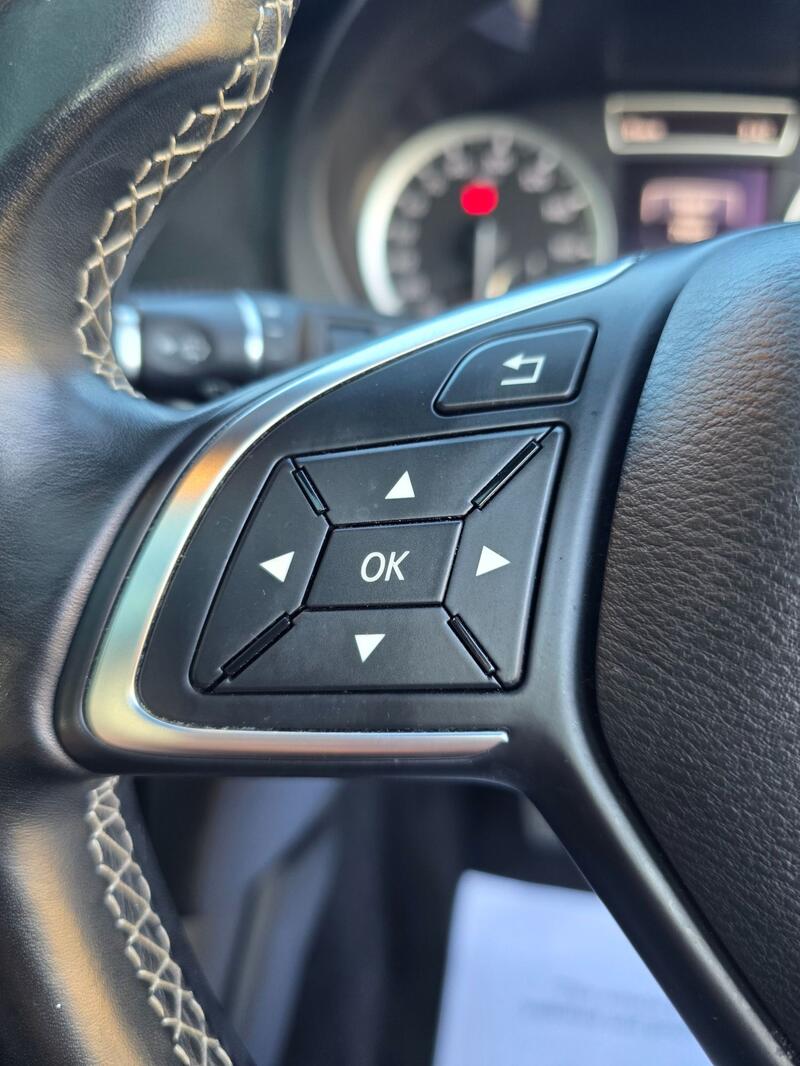 INFINITI Q30