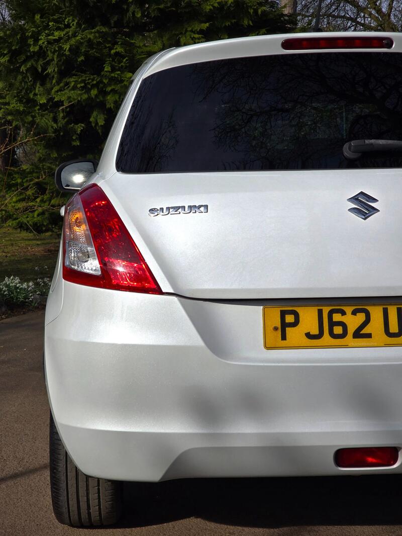 SUZUKI SWIFT