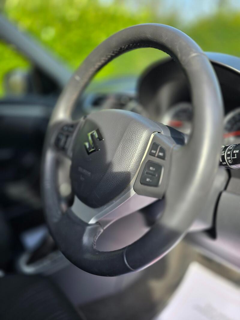 SUZUKI SWIFT