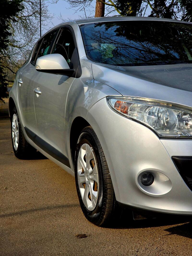RENAULT MEGANE