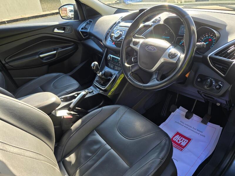 FORD KUGA
