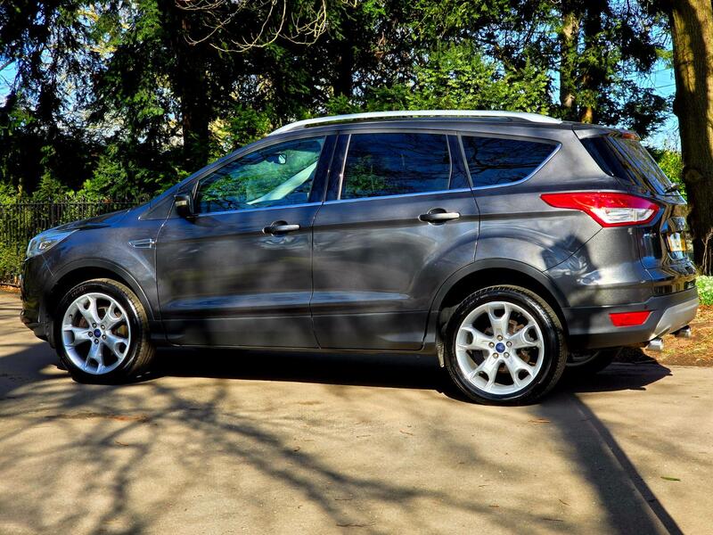 FORD KUGA
