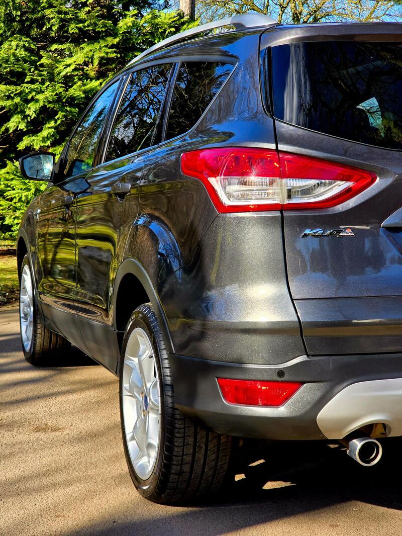 FORD KUGA