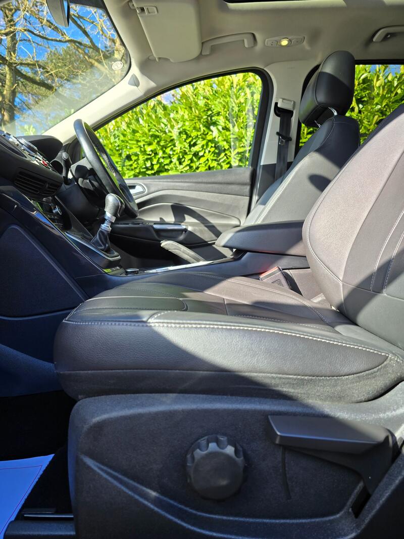 FORD KUGA