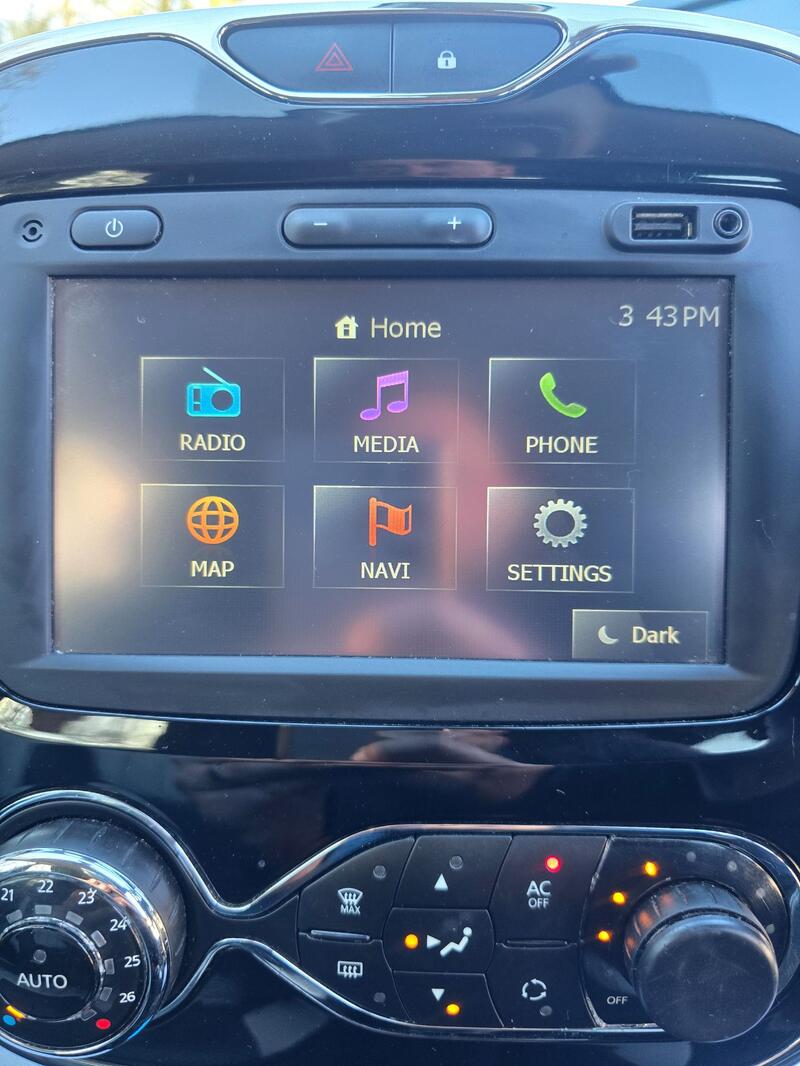 RENAULT CAPTUR