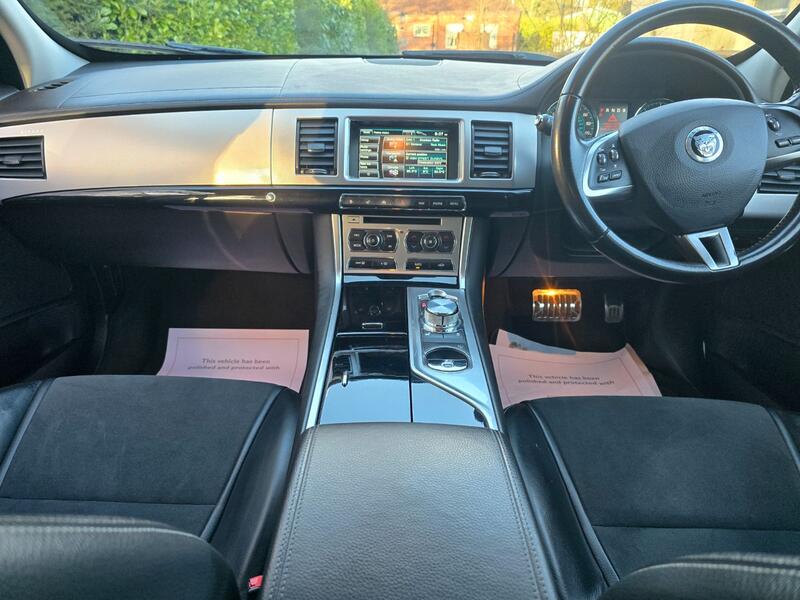 JAGUAR XF