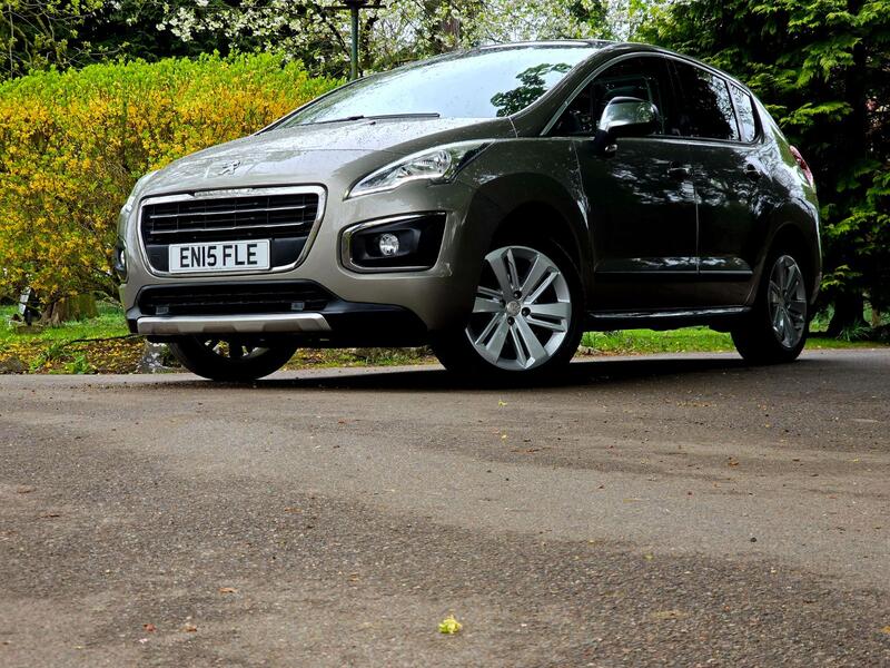 PEUGEOT 3008