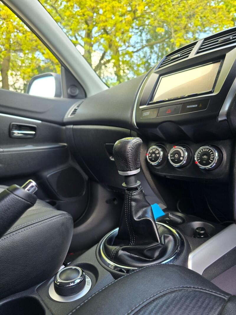 MITSUBISHI ASX